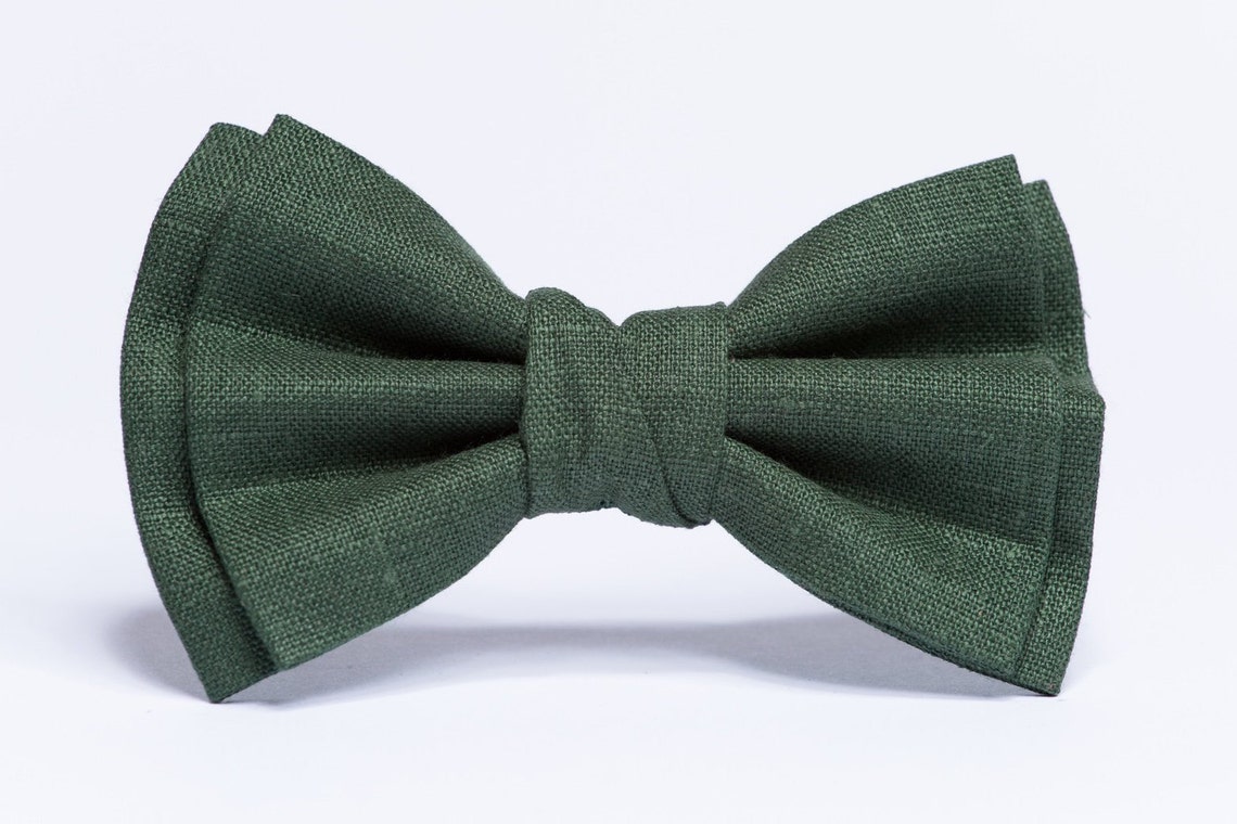 Emerald green bow ties for wedding Pre tied bow ties for men Etsy