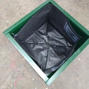 diy-planter-box-wooden-planter.jpg