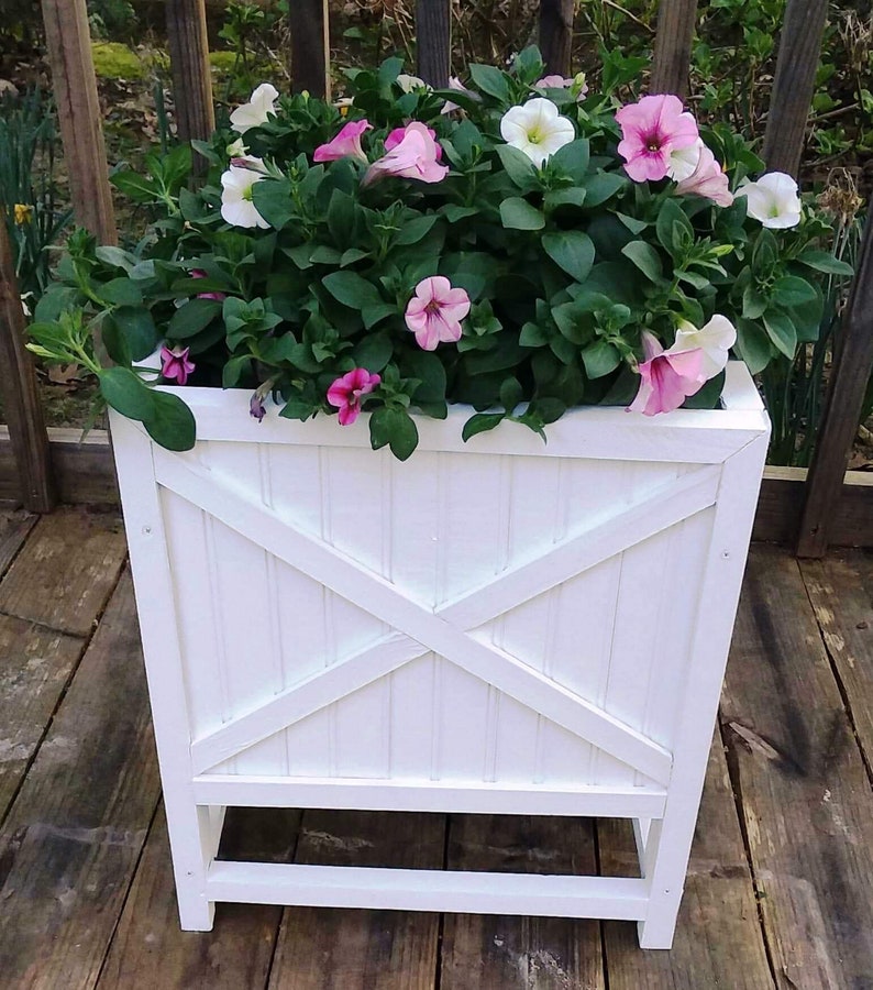 diy-planter-box-wooden-planter.jpg