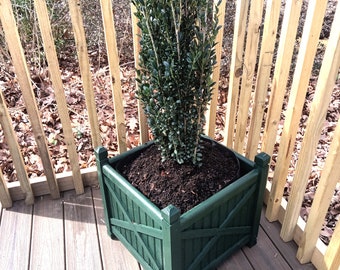 Crossbuck Cambridge Planter 18" X 18" X18"