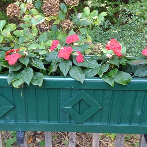 Window box, wood diamond pattern