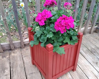 Planter 14 X 14 X 18"   Cambridge Planter