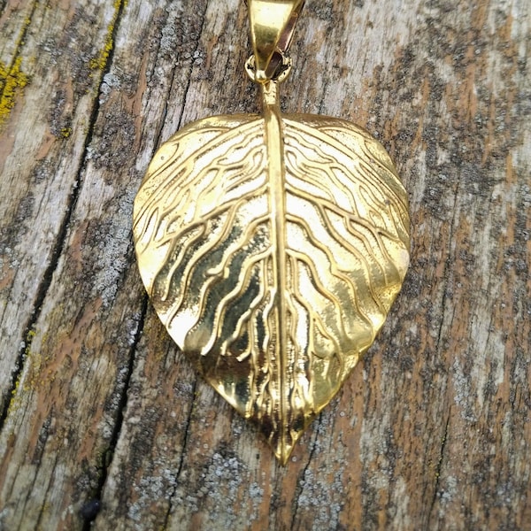 Pendentif feuille en laiton - cadeau pour elle