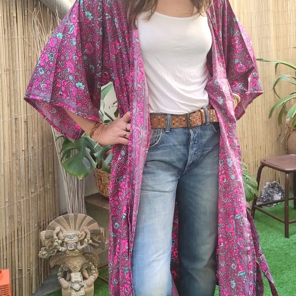 Kimono en soie/ kimono femme/ robe kimono/ kimono sari indien/ kimono vintage/ cadeau pour elle/ taille unique/cadeau de noël/idees cadeaux