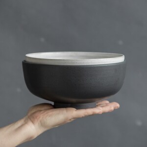 In STOCK Set of 2 nest BOWLS in black&white color, minimal design, stoneware, handmade ceramics, tableware, ramen/salad bowl, moving present