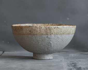 in STOCK big ceramic FRUIT BOWL vase in warm beige in wabi-sabi style for everyday in minimal design, stoneware, handmade ceramic