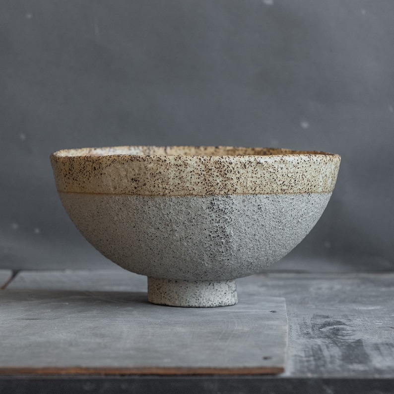 in STOCK big ceramic FRUIT BOWL vase in warm beige in wabi-sabi style for everyday in minimal design, stoneware, handmade ceramic image 1