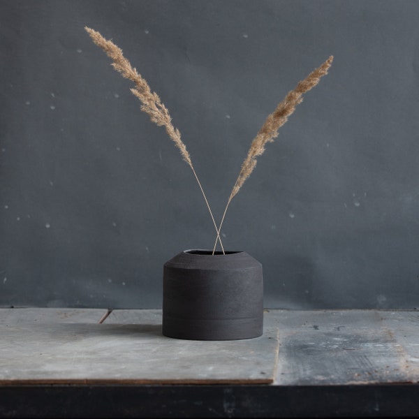 IN STOCK Vase short matt black in minimal style, designed in dark calm colors for all interiors, handmade ceramic, stoneware, waterproof