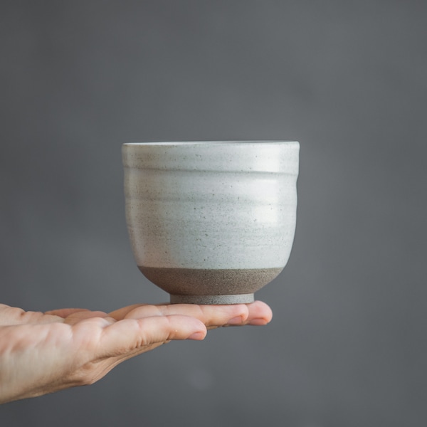 IN STOCK Yunomi/Drinking bowl 11oz/340ml in Japanese style, white and gray color, tea and matcha bowl, unomi, coffee cup, stoneware ceramics