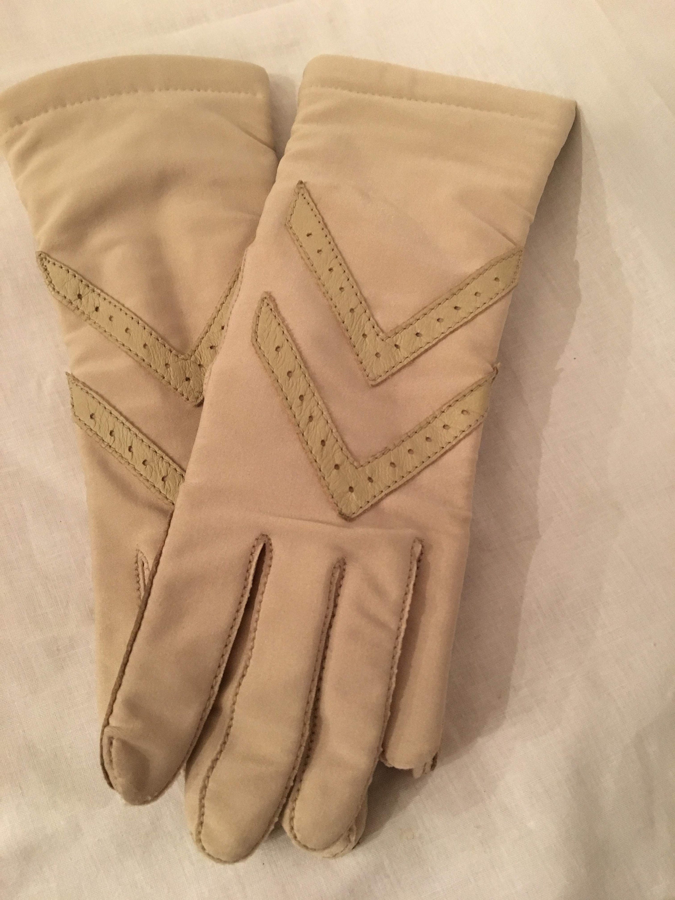 Isotoner Women's Driving Gloves Ivory Vintage - Etsy Singapore