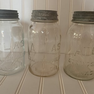 ONE 1930&#39;s atlas strong shoulder mason quart canning jar clear w/ zinc, Hazel-Atlas Glass