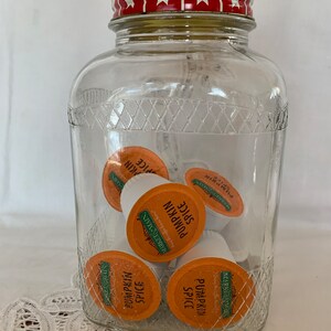 Vintage Maxwell House Coffee Jar with Lid, Kitchen Storage Decor bild 1