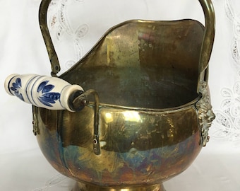 Colonial Coal Scuttle, Vintage Coal Bucket, Firewood Bucket, Firewood Decor, Medieval Style, Brass Copper Cauldron, Colonial Style