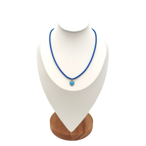 Collana con catena grumetta acciaio blu e ciondolo CUORE AZZURRO. Realizzata a mano. Idee Regalo.