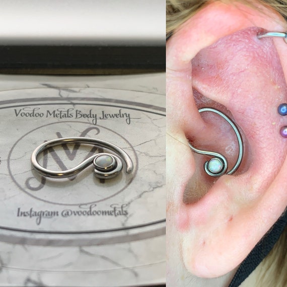 Handmade Hypoallergenic Niobium Daith Pincher With 4mm Opal Etsy UK