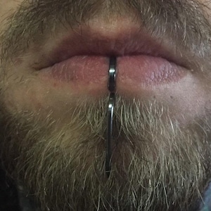Handmade Hypoallergenic Niobium Talon Lip Ring. Piercing / Body Jewelry