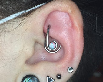 Handmade Hypoallergenic Niobium Rook Ring Body Jewelry