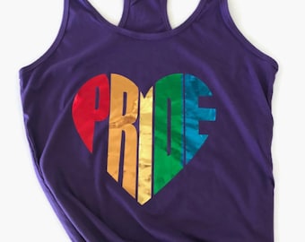 Pride Heart Tank Top, camisa LGBT, regalo LGBTQ, regalo del orgullo gay, camisa del orgullo lésbico, camisa del corazón del arco iris, ropa del orgullo brillante, ajuste de mujer