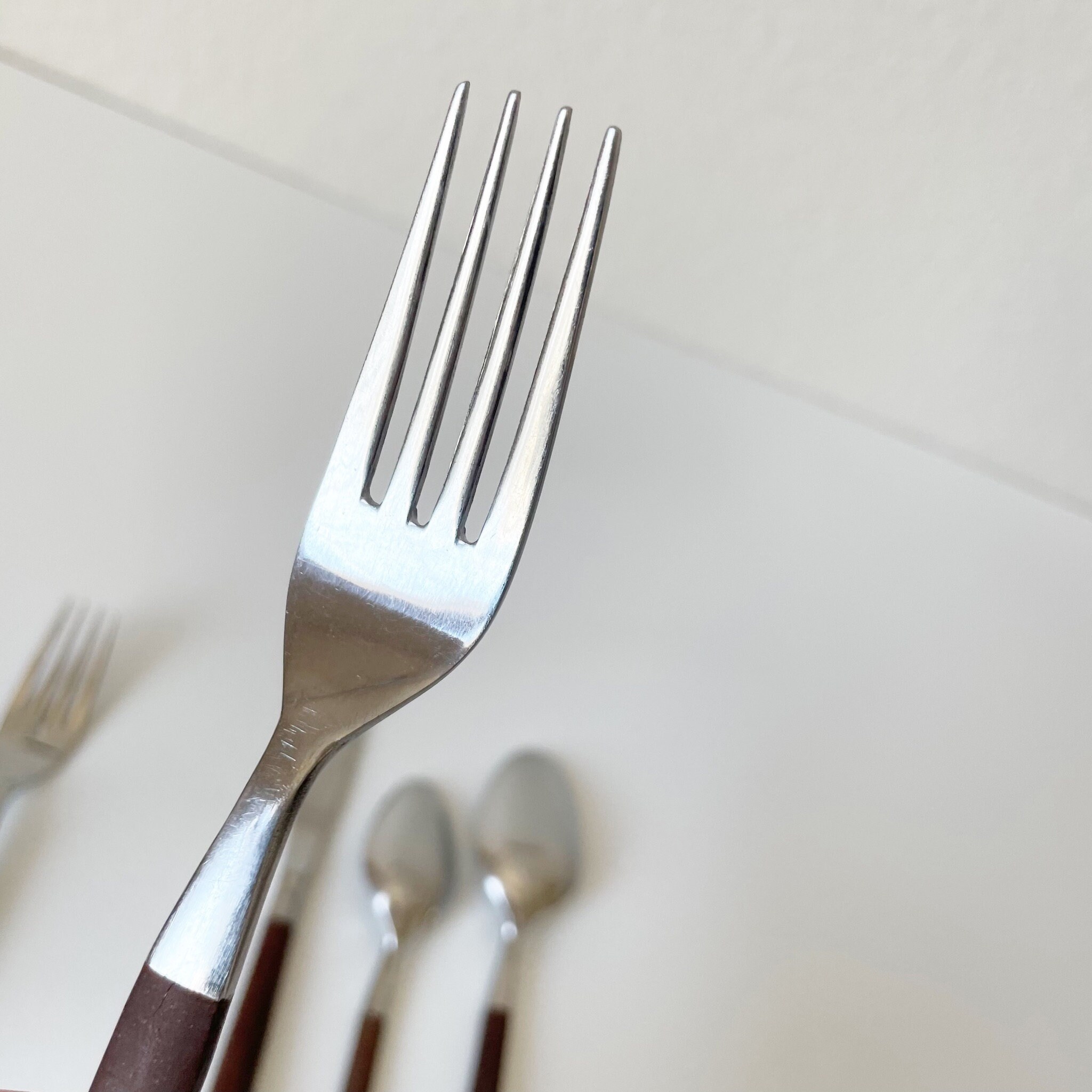 This 5-piece travel cutlery set has to be one of the most stylish ones I've  ever seen - Yanko Design