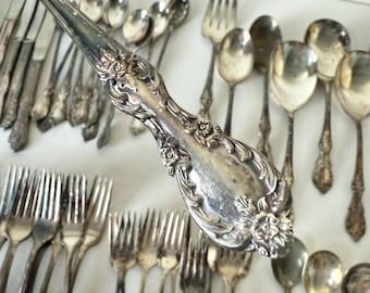 58 Piece Williams Rogers and Sons Silverplate Flatware SET - 1940s Antique Flatware Set - Vintage Baroque Rose Silverware