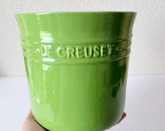 Le Creuset Kiwi Green Utensil Crock - Large 2.75 QT Stoneware Kitchen Organizer - Vibrant Green Countertop Tool Crock