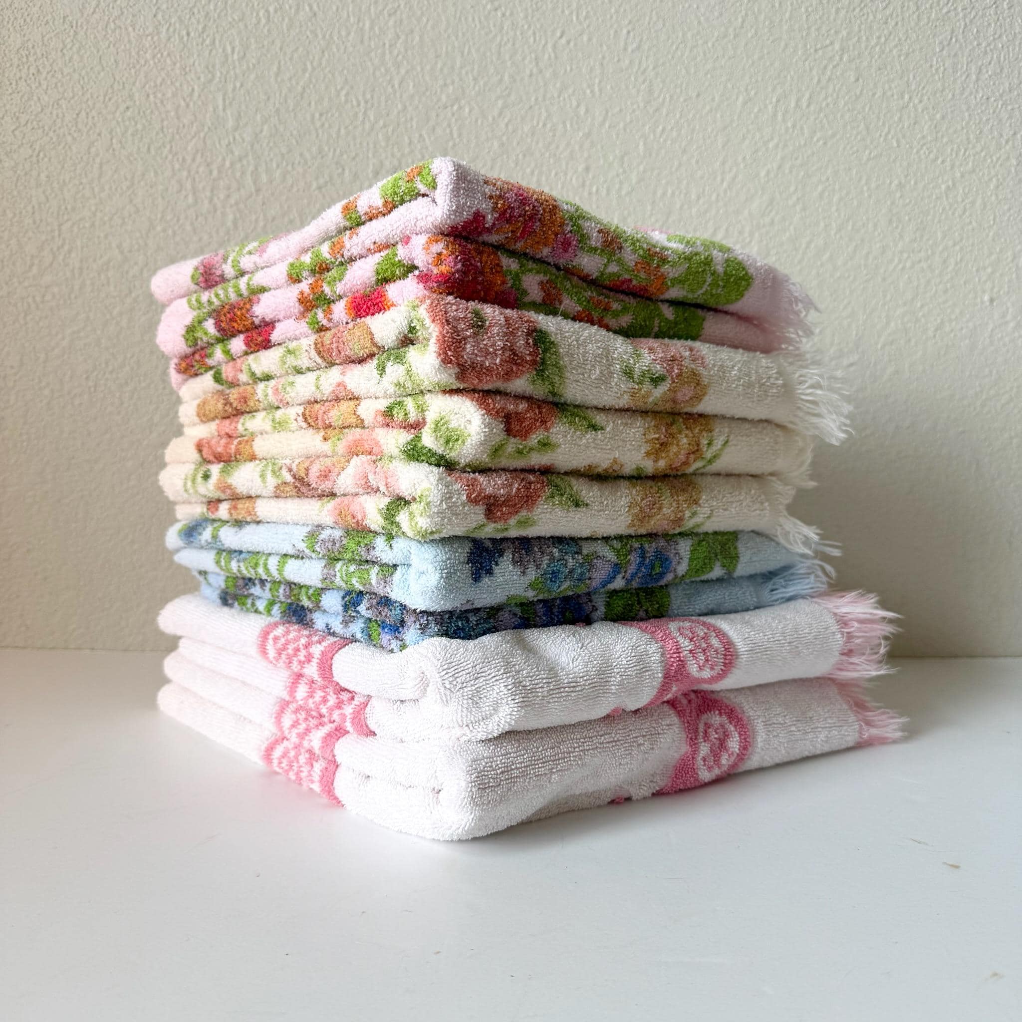 古着 ビンテージ 70s USA 花柄 インテリア レトロ ハンカチ タオル Your Choice - 70s Vintage Towels With Fringe, Vintage Bath Towel