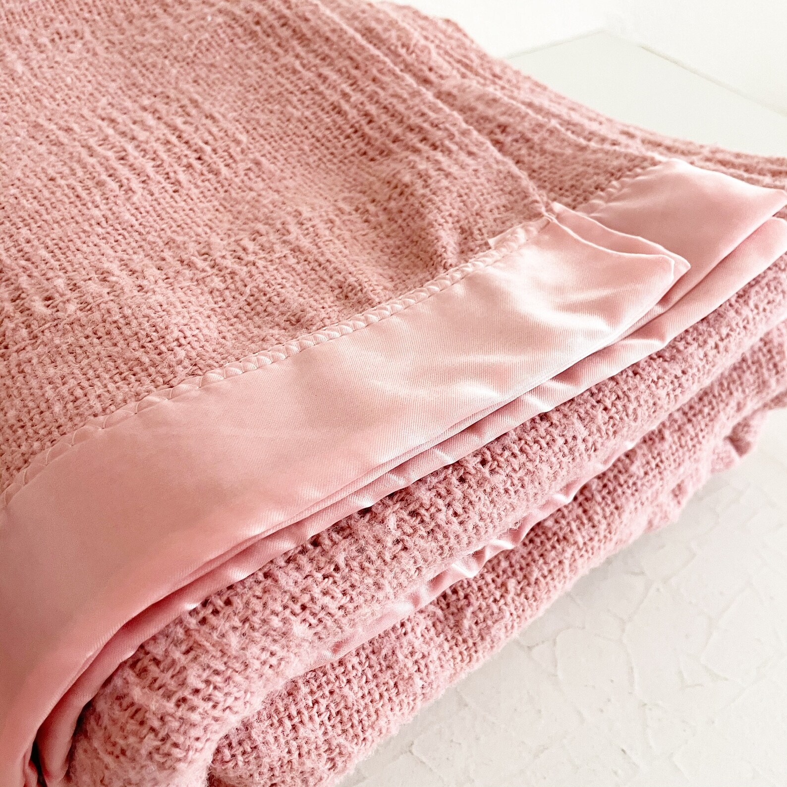 White Acrylic Blanket at Samuel Lyon blog
