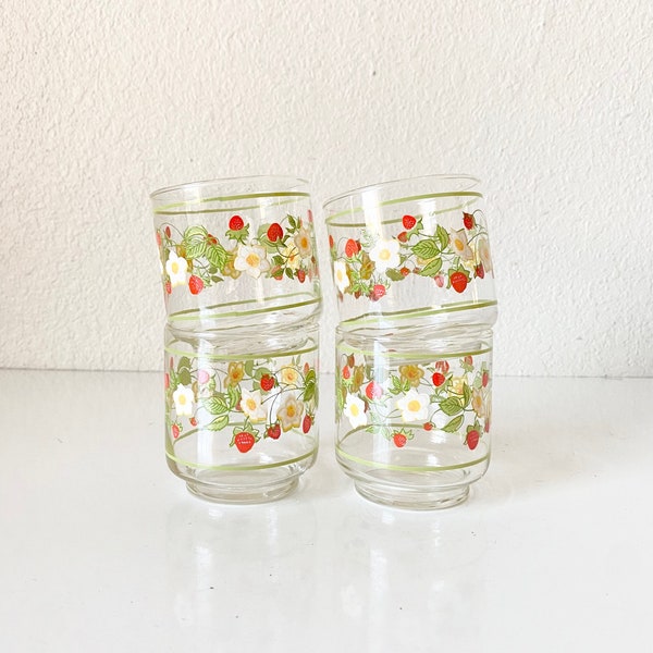 2, 4, 6 - Vintage Corelle Strawberry Sundae 8 oz Old Fashioned Glasses - 1980s Libbey Cottagecore Strawberry Drinkware Set - Excellent Cond
