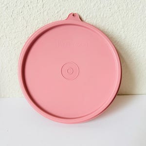 Vintage Tupperware #227 Servalier Round Pink Lid  - 5 7/8 inch for 6 1/4 inch Bowl  - Fits 155, 234, 264, 284, 1405