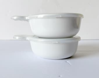 Set of 2 CorningWare Grab-It Bowls with lids - Vintage Grab and Go Bowls - P-150-B P-150-PC