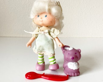 Jaren 80 Angel Cake w / Pet Souffle Skunk, originele Strawberry Shortcake Dolls-geur, geurende vintage Strawberry Shortcake Dolls, vintage speelgoed