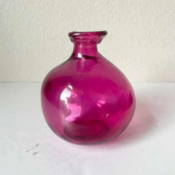 Vidrios San Miguel Spain Pink Handblown Glass Bottle Vase 7.5", Vintage Pink Bulb Vase 7.5" tall, Round Freeform Flower Vase Home Decor