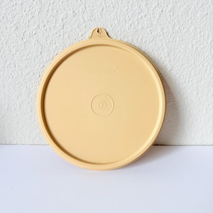 Vintage Tupperware Yellow Round Lid #227 - 5 7/8 inch - Round Replacement Tupperware Lids - Fits 155, 234, 264, 284, 1405