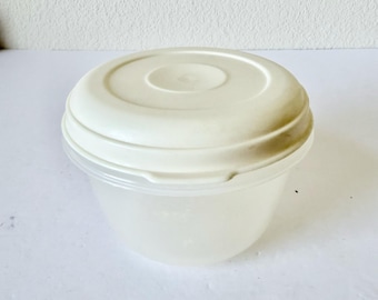 Vintage Rubbermaid Servin Saver 4 Cups #2 Container - Rubbermaid Round Container