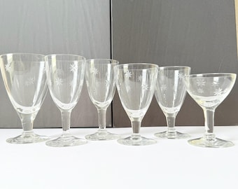 Mid Century Starburst Barware - Set of 6 - Vintage Arcadia Starlight Etched Star Glasses