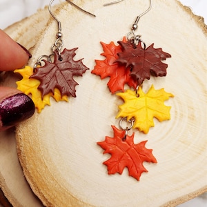 Ahornblatt Ohrringe/Missmatched Ohrringe/Ahornohrringe/Herbst Blatt Ohrringe/Herbst Schmuck/Statement Ohrringe/Spaß Ohrringe/Herbst Geschenkidee