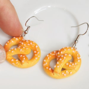 Pretzel Dangle Earrings/ Salted Pretzel Earrings/ Miniature Food Jewelry/ Pretzel Gift/ Pretzel Jewelry/ Pretzel Charm/Funny Gift