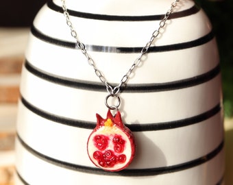 Granatapfel: Handgemachter Anhänger aus Polymer Clay
