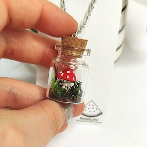 Halsband av svampterrarium: Handgjort svamphänge i polymerlera