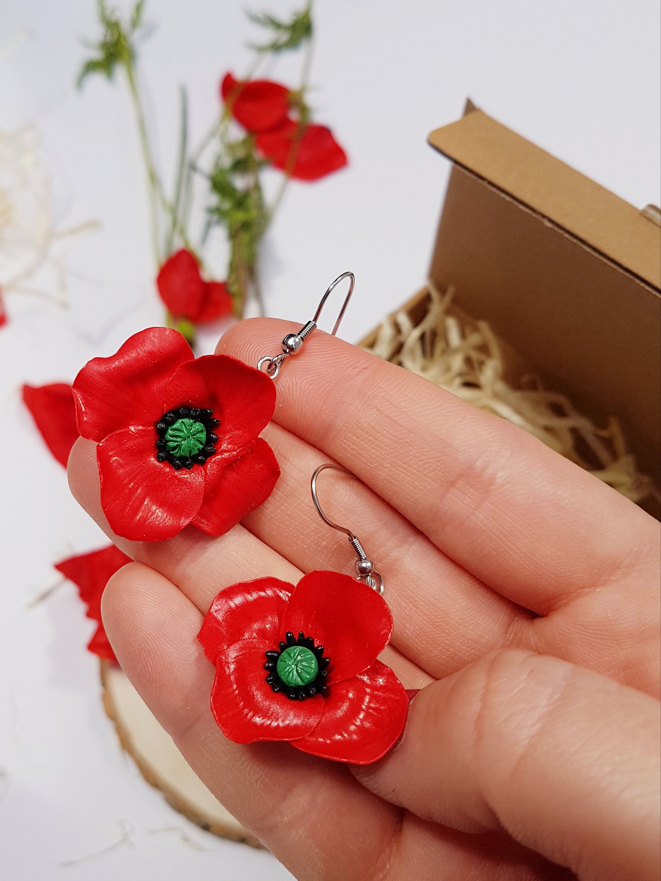 Red poppy earrings discount