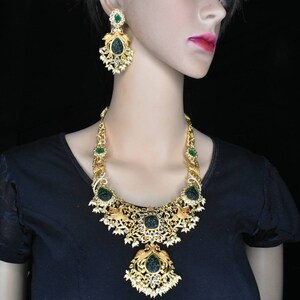 Uncut Diamond Necklace/polki jewelry/Carved Stone Jewelry/Carving Jewelry/polki Jewelry/Gold jewelry/Indian jewelry/luxurious jewelry/