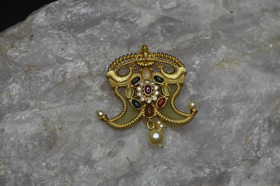 Puligoru lockets latest sale designs