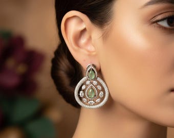 Wiktoriańskie kolczyki Chandbali – amerykańskie diamentowe mosiężne półksiężyce Jhumka