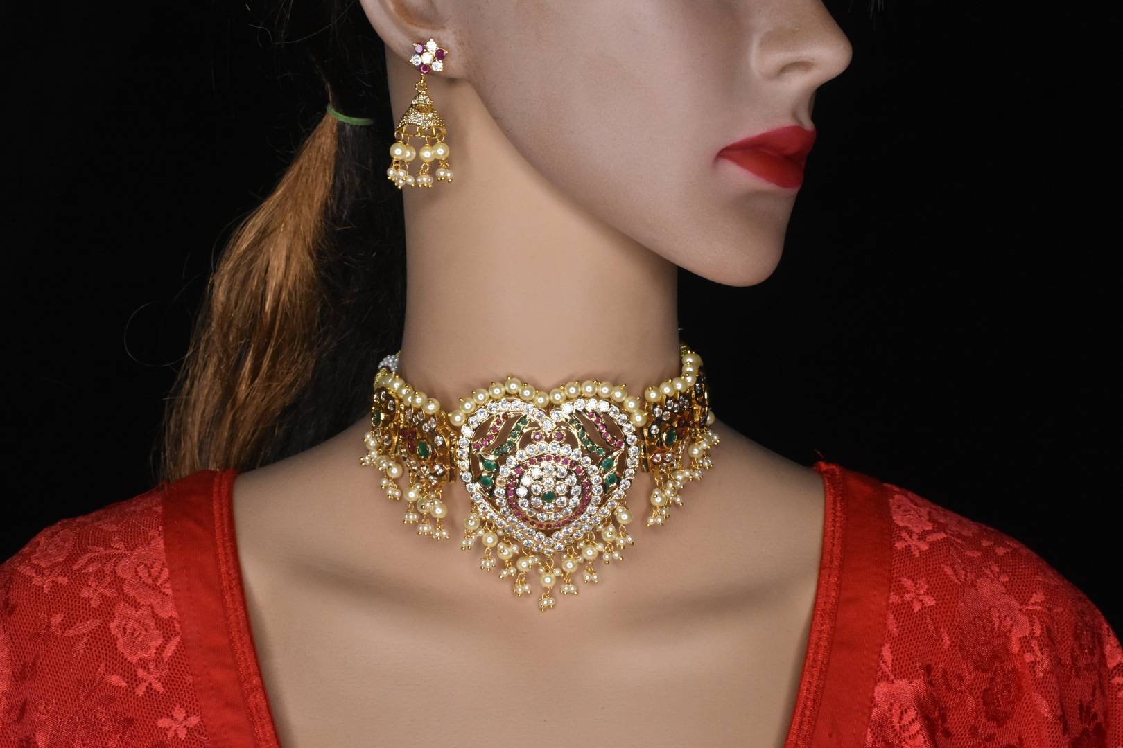Png gold shop choker necklace