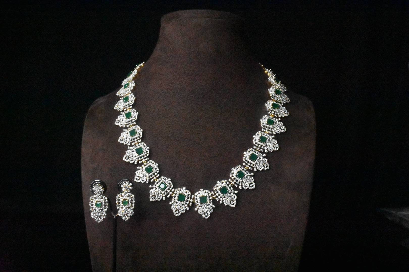 Diamond necklace replica clearance