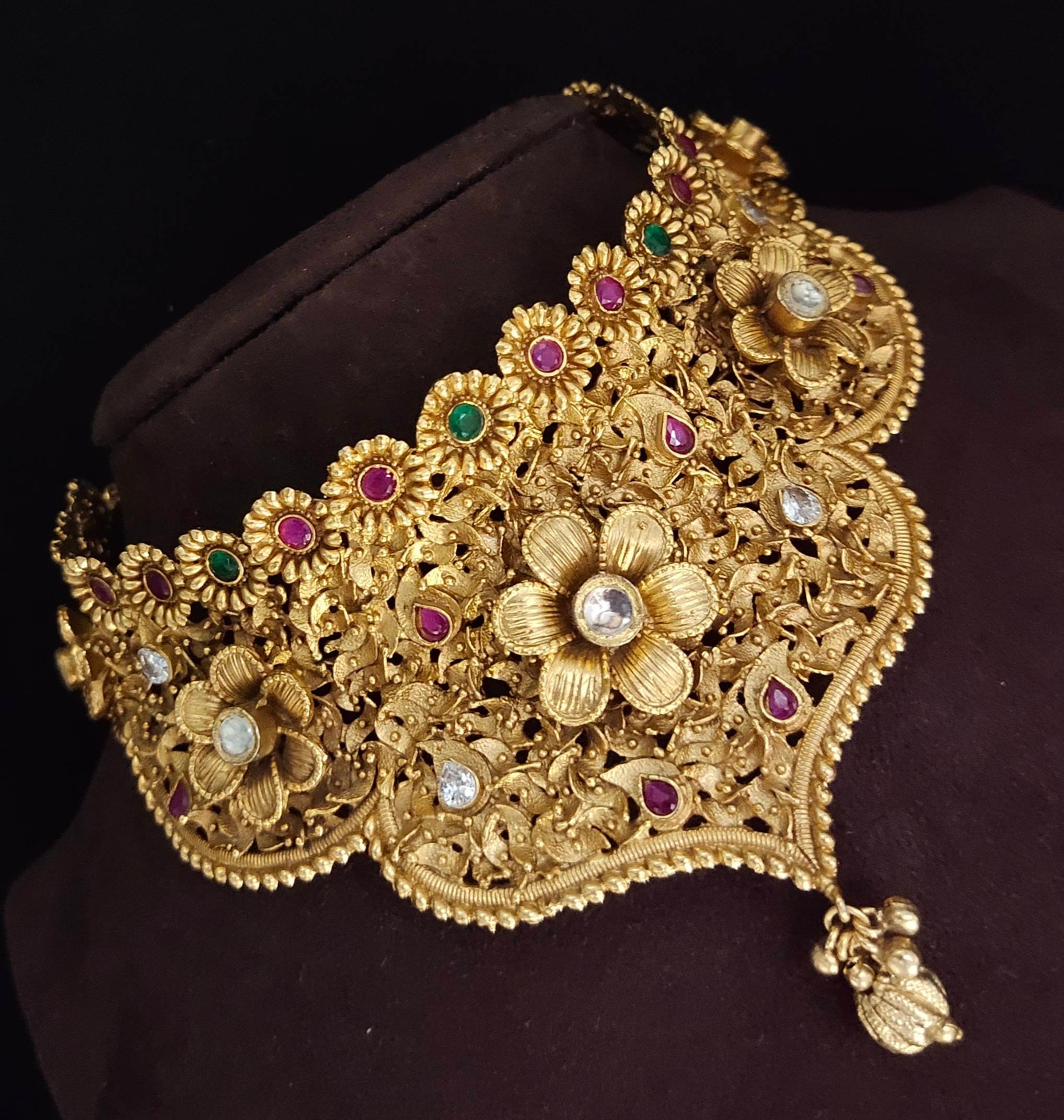 Antique gold online choker necklace