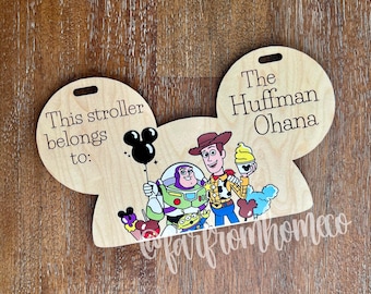 Gepersonaliseerde kinderwagentag | Toy Friends | Feestelijk reisaccessoire voor gezinsvakanties
