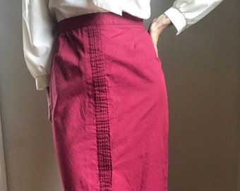 vintage deep magenta pencil skirt // 100% cotton // made in greece // 70s // womens small // 28w