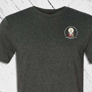 T-shirt à manches courtes STA - Petit logo sur la poitrine sur le devant gauche uniquement - St Athanasius Harrison, Michigan (uniquement) - Church Merch