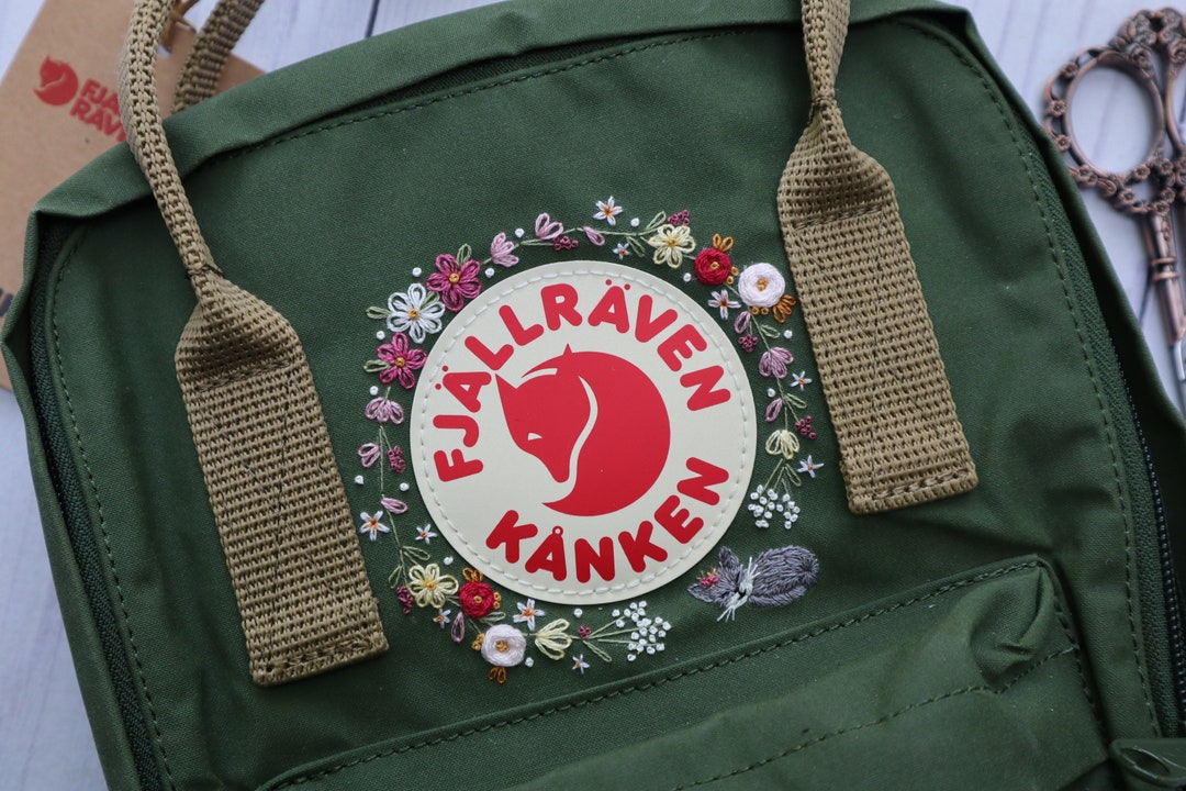 刺繍入りカンケンミニバックパック、フェールラーベンカンケン 刺繍入りカンケンミニバックパック、フェールラーベンカンケン
